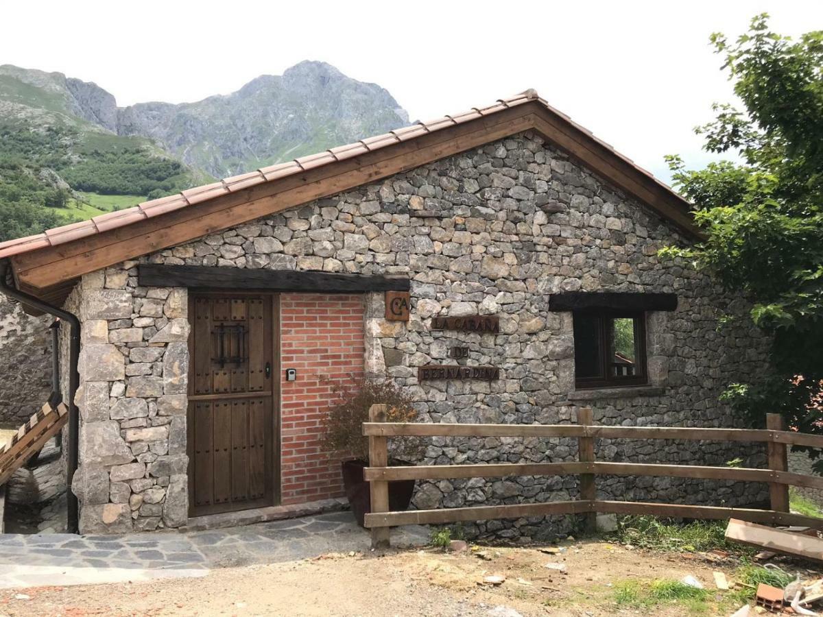 La Cabana De Bernardina Sotres Kültér fotó